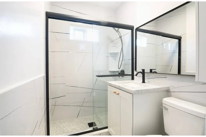 $2500 : 3BED/2BATH HOME IN SOUTH GATE image 10
