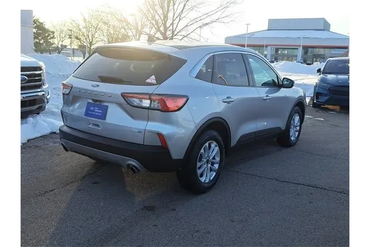 $17063 : Ford Escape 2020 AWD SE 4dr image 5