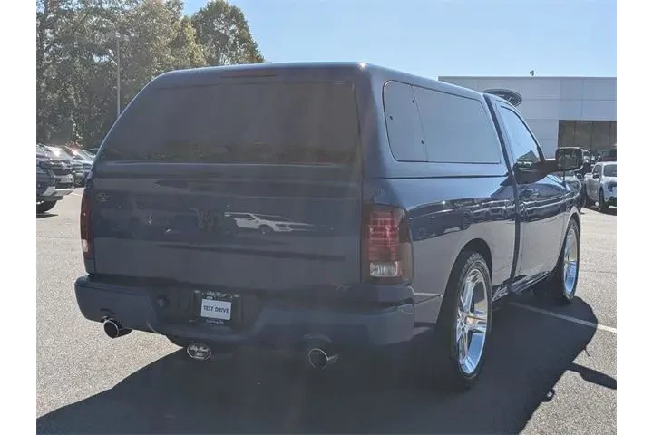 $32722 : Ram 1500 2017 4x2 Sport 2dr image 3