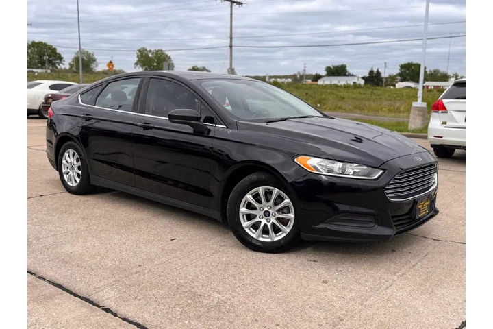 $6999 : 2016 Fusion S image 9