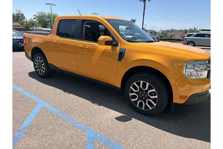 $30900 : Ford Maverick 2023 AWD XL 4d image 6