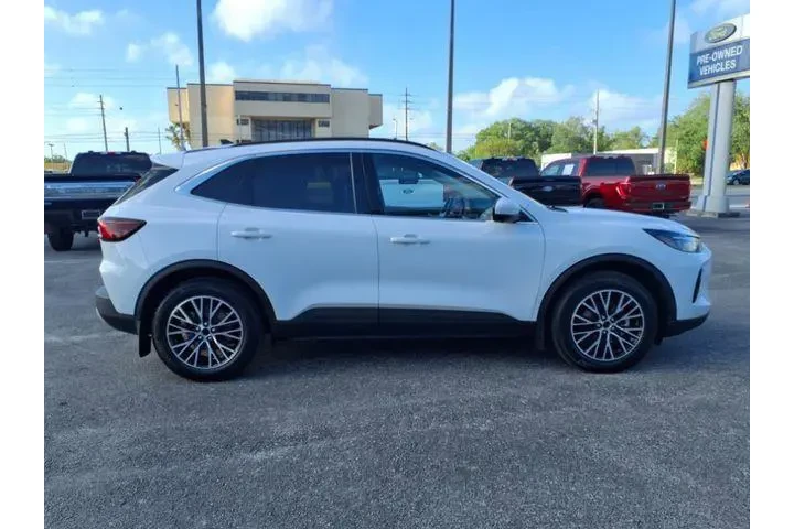 $20991 : Ford Escape Plug-In Hybrid 2 image 7