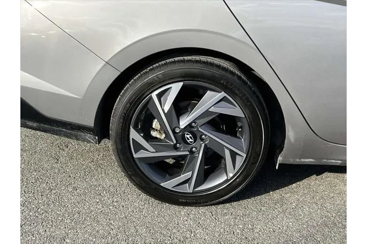 $19995 : Hyundai ELANTRA 2024 SEL 4dr image 7