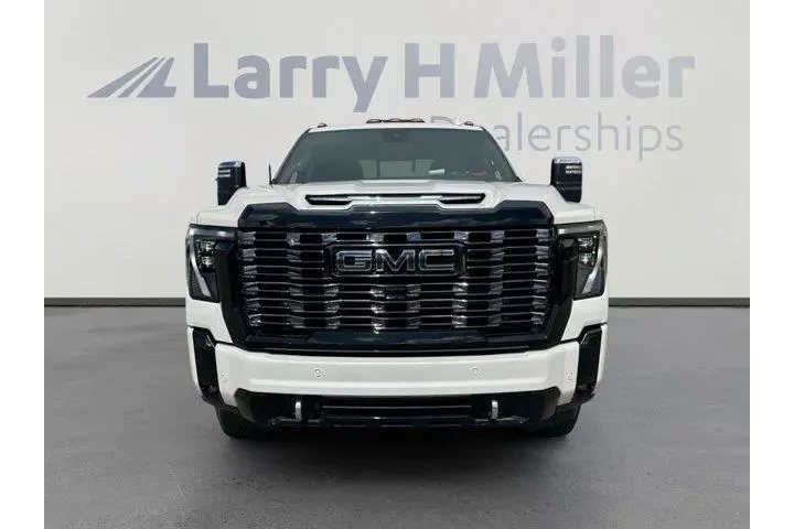 GMC Sierra 2500HD 2025 4x4 D image 8