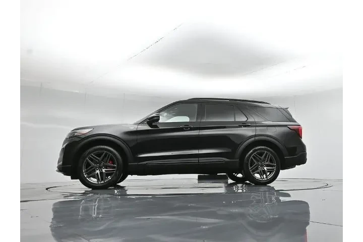 $38900 : Ford Explorer 2025 AWD ST-Li image 8