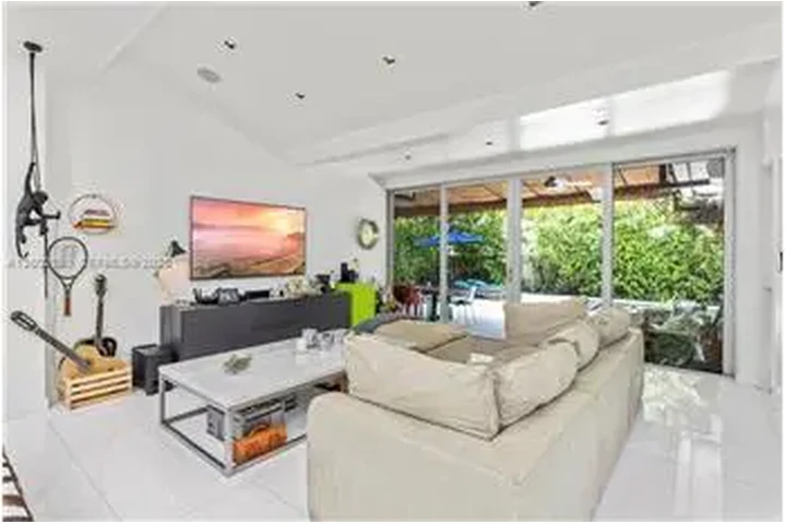 $15850 : Rental property with 4 bedro image 6