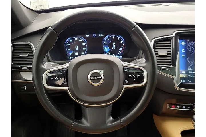 $23998 : Volvo XC90 2018 AWD T6 Momen image 10