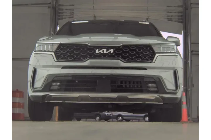 $27199 : Kia Sorento Hybrid 2023 EX 4 image 3
