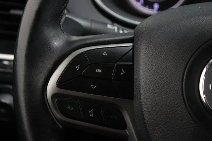 $19928 : Jeep Cherokee 2019 4x4 Latit image 9