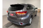$27436 : Toyota Highlander 2018 thumbnail