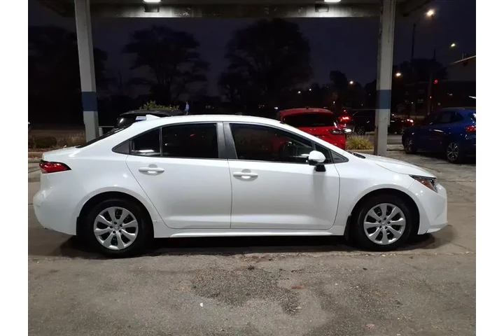 $16943 : Toyota Corolla 2021 LE 4dr S image 2