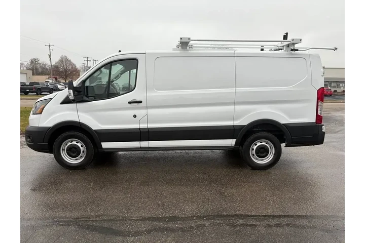 $32546 : Ford Transit 2023 250 3dr LW image 2