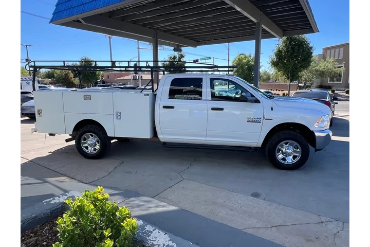 2018 RAM 3500 Regular Cab Sta image 4