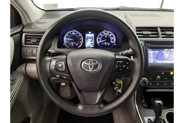 $17998 : Toyota Camry 2017 LE 4dr Sed image 10