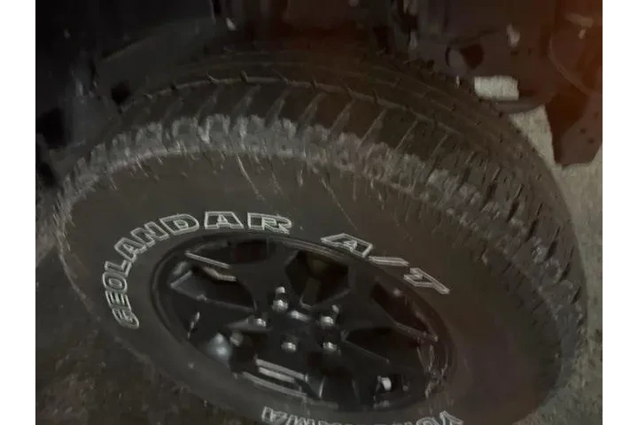 $29995 : Jeep Gladiator 2021 4x4 Spor image 4