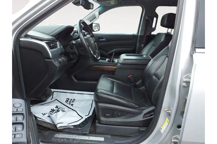 $17561 : Chevrolet Suburban 2017 4x4 image 9