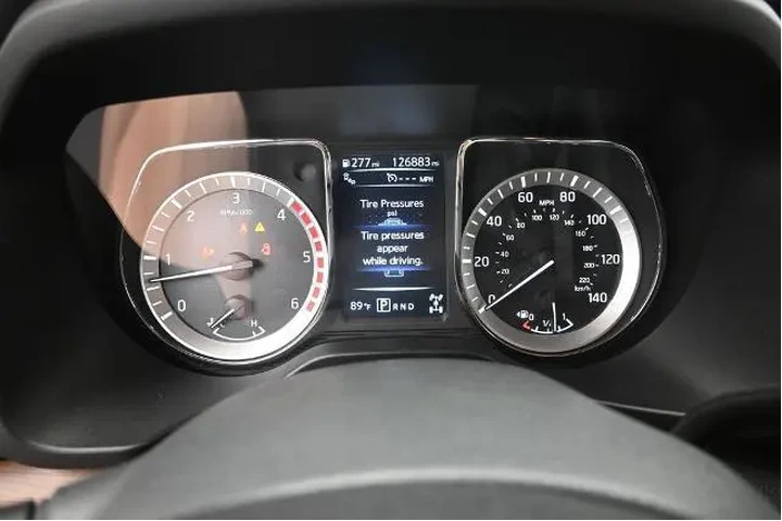 $23492 : Nissan Titan XD 2018 4x4 S 4 image 3