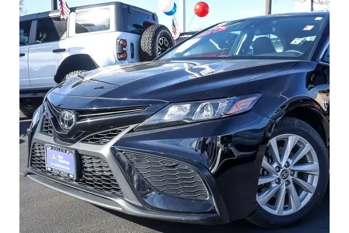 $24963 : Toyota Camry 2023 SE 4dr Sed image 2