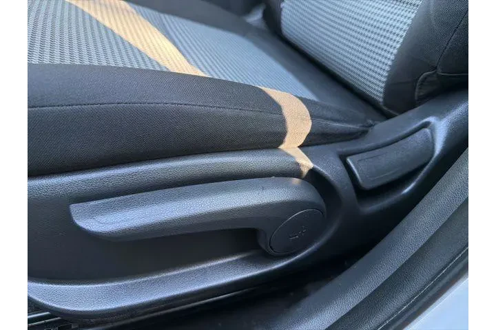 $13874 : Hyundai KONA 2021 SE 4dr Cro image 9