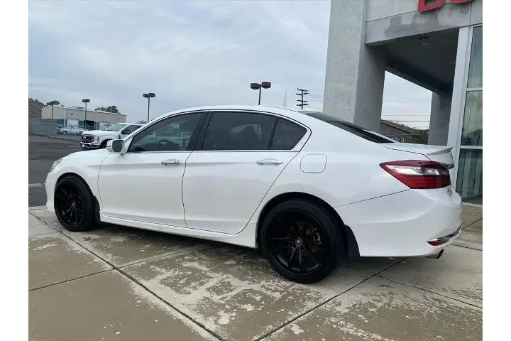 $20988 : Honda Accord 2016 Touring 4d image 4