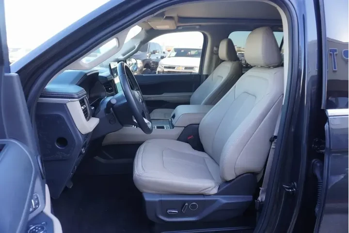 $39988 : Ford Expedition MAX 2023 4x2 image 7