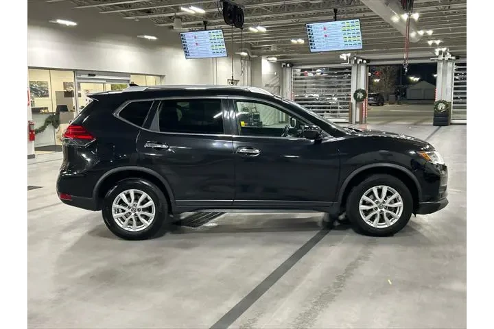 $11037 : Nissan Rogue 2017 AWD SV 4dr image 9