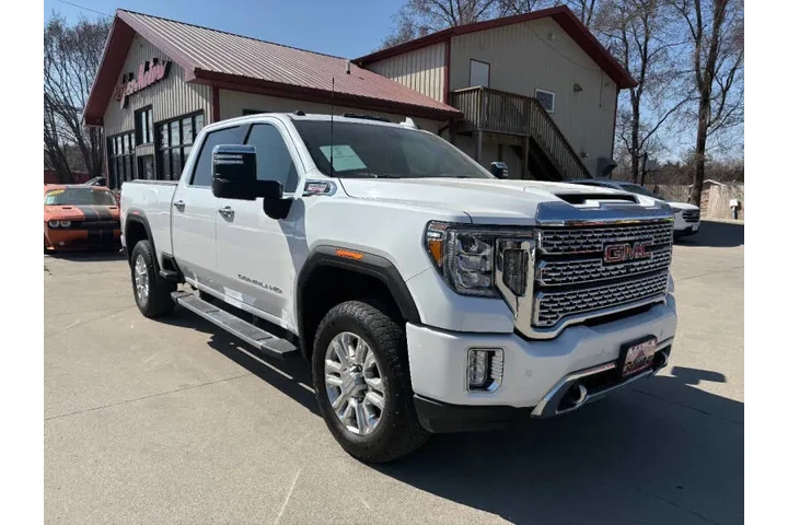 $59950 : 2020 GMC Sierra 2500HD Denali image 4