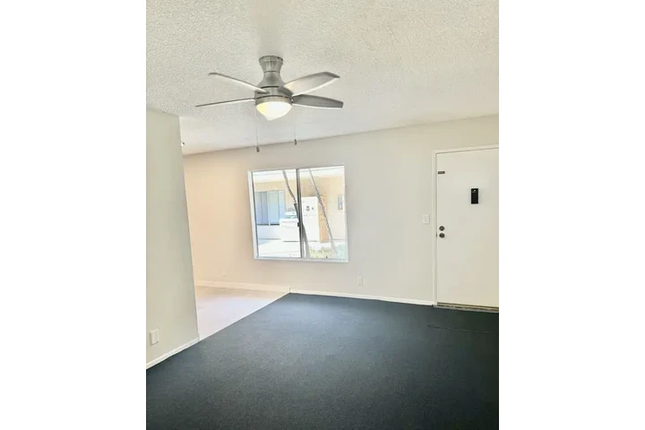 $1050 : Propiedad de Redondo Beach, CA image 4