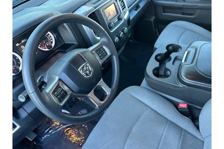 $27994 : Ram 1500 Classic 2024 4x4 SL image 10