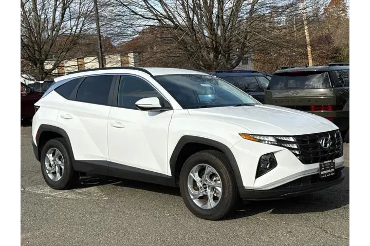 $24907 : Hyundai TUCSON 2023 AWD SEL image 1