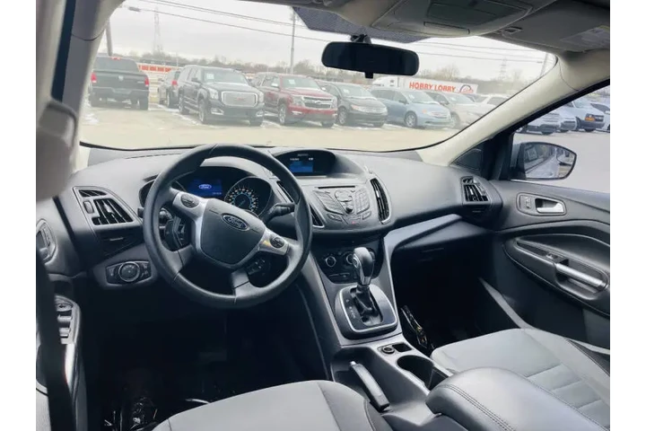 $4500 : 2013 Escape SE image 5