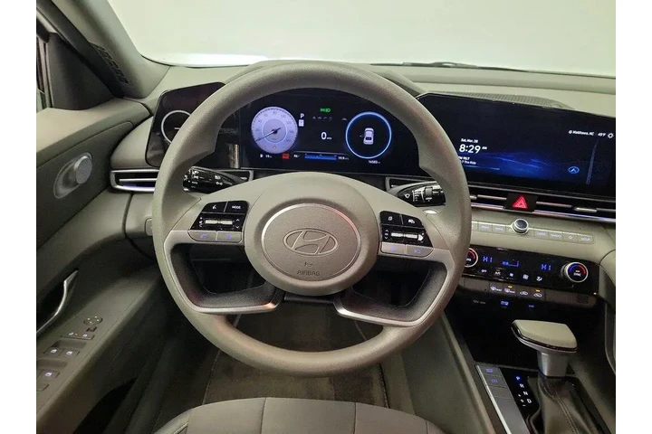 $22998 : Hyundai ELANTRA 2024 SEL 4dr image 10
