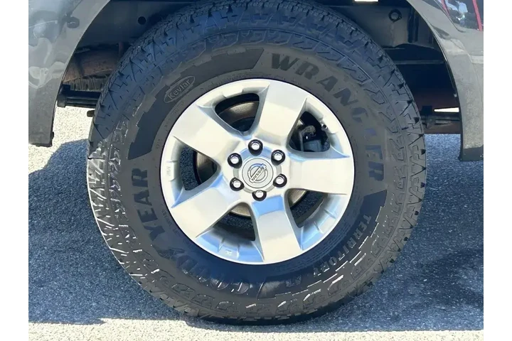 $8299 : Nissan Frontier 2012 4x2 SV image 7