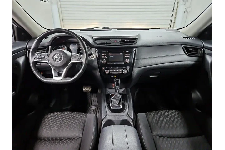 $15998 : Nissan Rogue 2017 SV 4dr Cro image 9