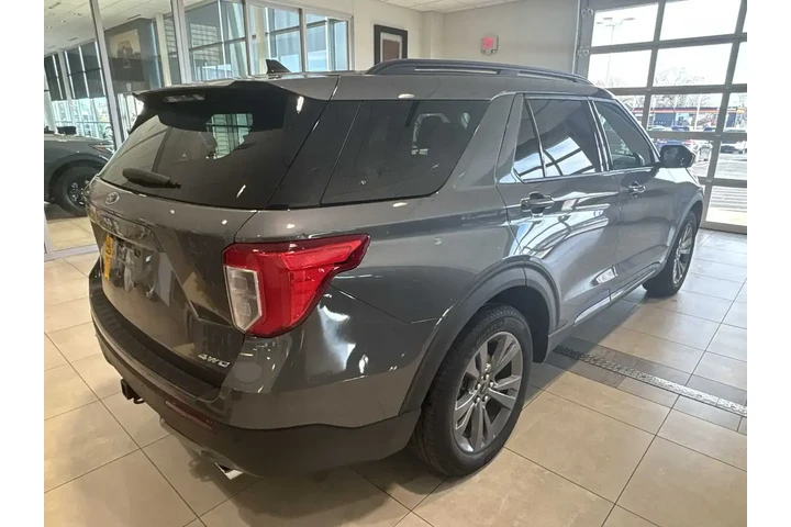 $29989 : Ford Explorer 2022 AWD XLT 4 image 3