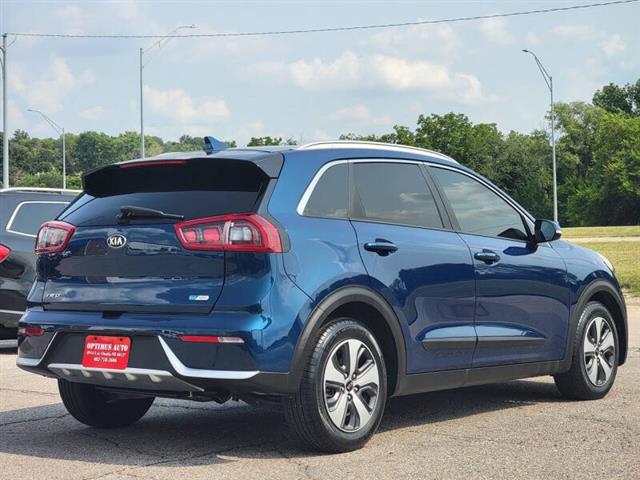 $14490 : 2017 Niro EX image 8