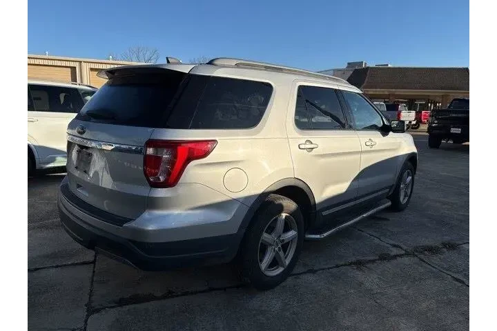 $19252 : Ford Explorer 2019 XLT 4dr S image 2