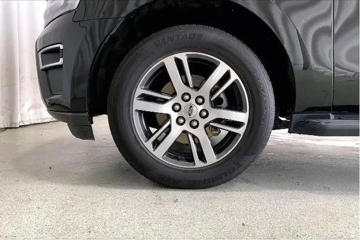 $39991 : Ford Expedition 2024 4x2 Lim image 6