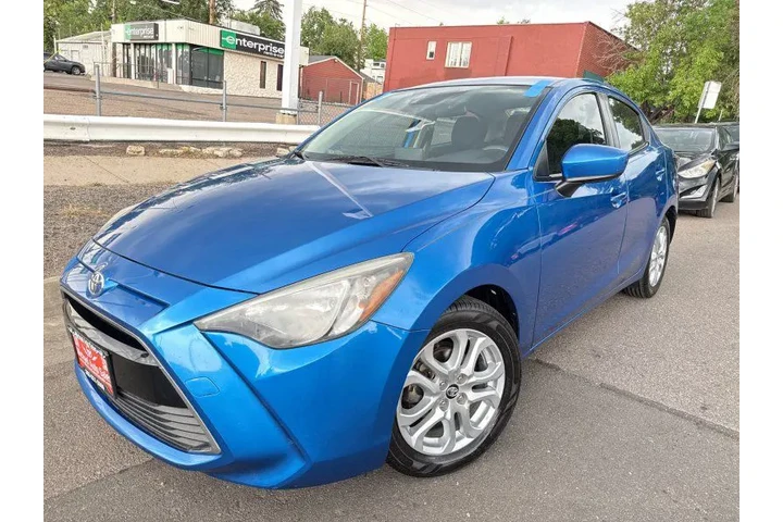 $9995 : 2017 Yaris iA Base image 1