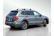 $22696 : Volkswagen Tiguan 2023 SE 4d thumbnail