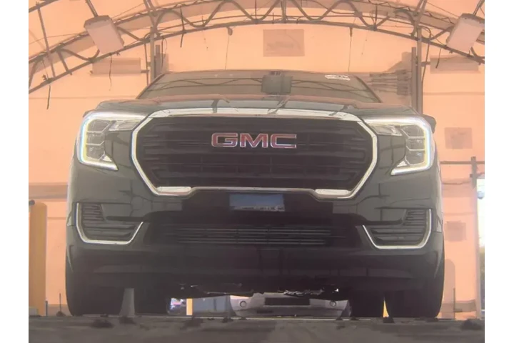 $18490 : GMC Terrain 2024 SLE 4dr SUV image 3