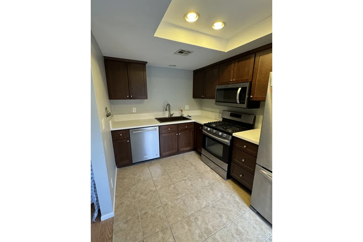 Kitchen remodeling image 3