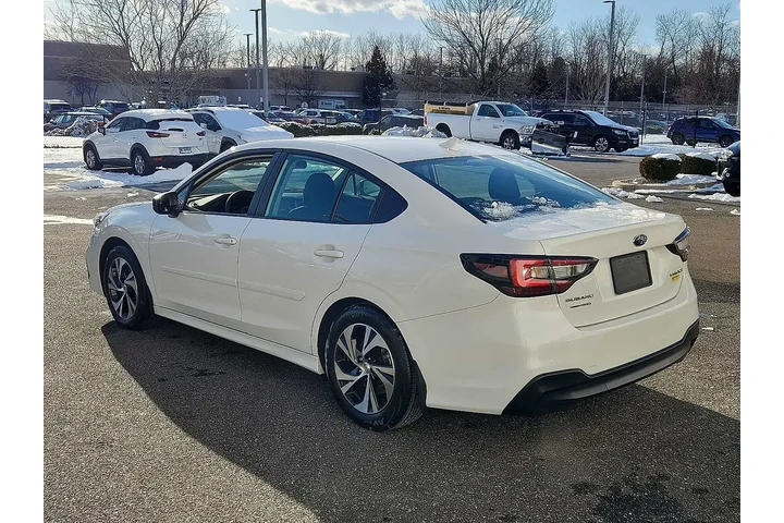 $24998 : Subaru Legacy 2025 AWD Base image 4