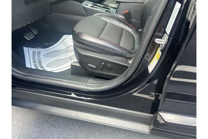 $24531 : Ford Escape 2023 AWD ST-Line image 7