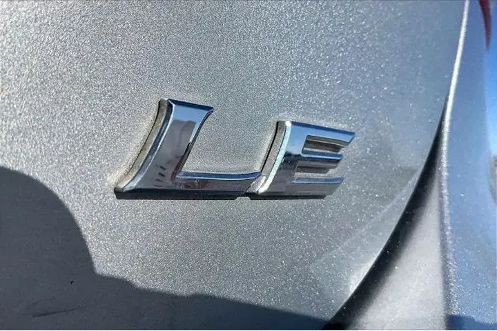 $24378 : Toyota Camry 2024 LE 4dr Sed image 8