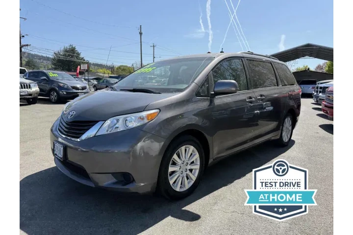 $12995 : 2012 Sienna LE 7-Passenger image 3