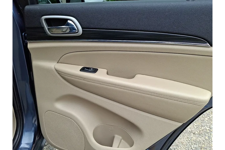 $28553 : Jeep Grand Cherokee 2021 4x4 image 10