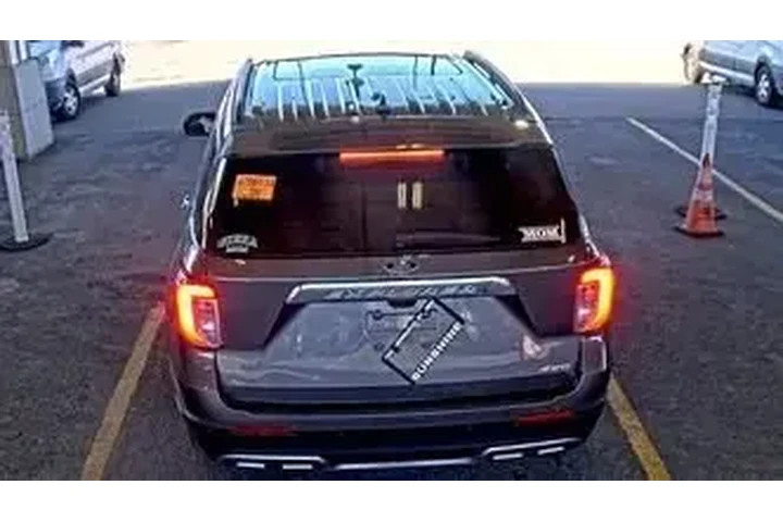 $31455 : Ford Explorer 2022 AWD XLT 4 image 3