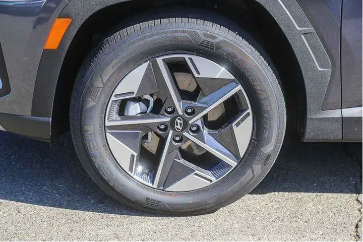 $35382 : Hyundai TUCSON Hybrid 2025 A image 10