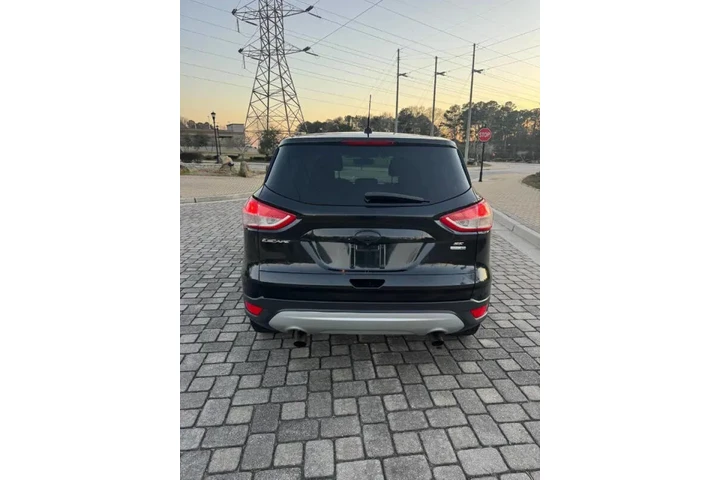 $4000 : 2014 Escape SE image 9